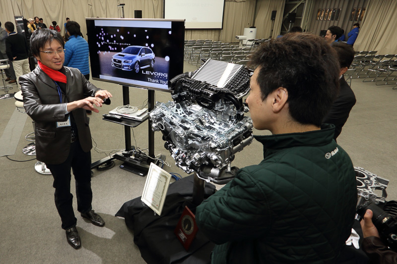 開発陣とユーザーとの交流「スバルDNAセミナー」は自動車評論家も交え行なわれた。Car Watchでも執筆中の西村直人氏も参加
