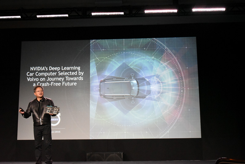 2016年のCESで自動運転とディープラーニングについて語るNVIDIA 社長兼CEO ジェンスン・フアン氏