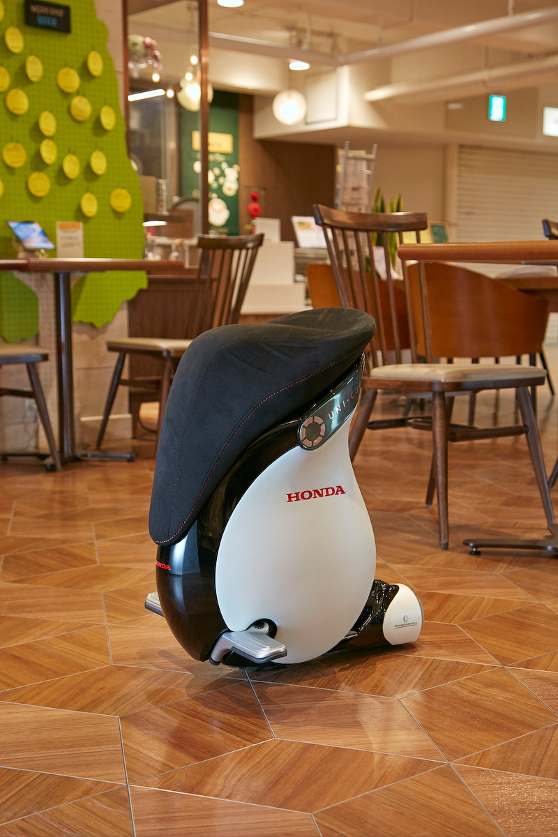 商業施設としては初めて常設での乗車体験サービスを実施する