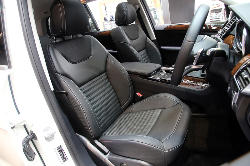 GLS 350 d 4MATIC Sportsの運転席まわり