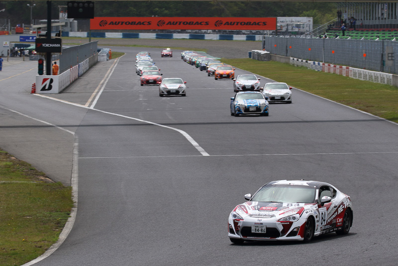 これが“ポールポジション童貞”の決定的写真！ ポッツーンとしています（笑）