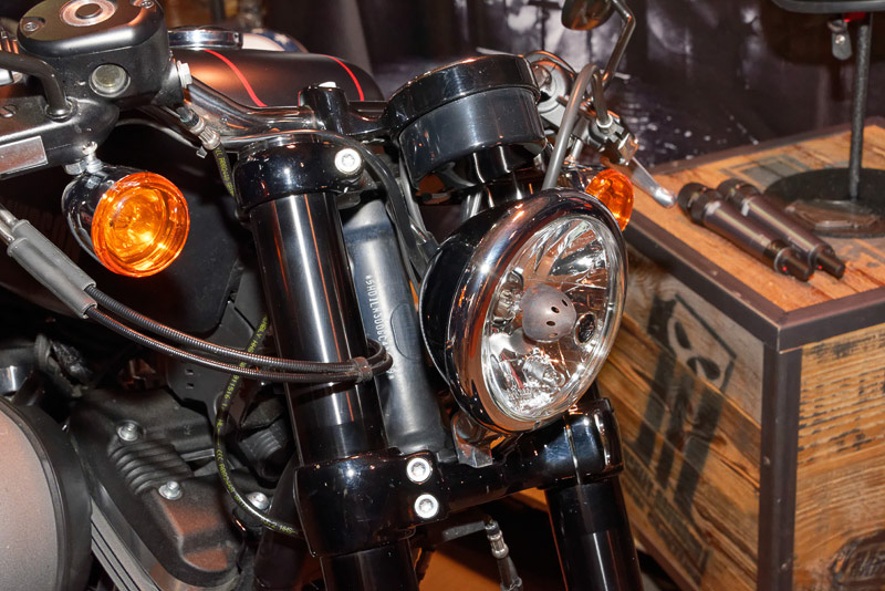 フロントマスク