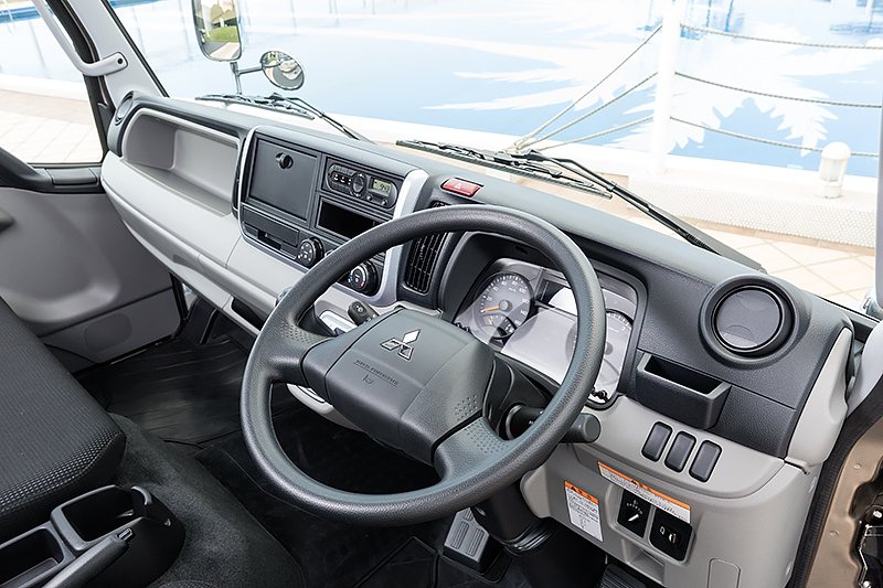 ワイドキャブのインテリア