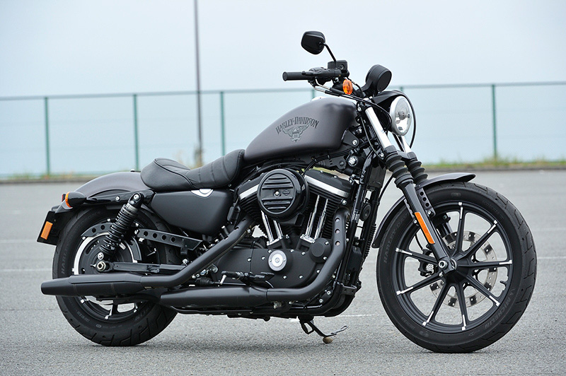 ハーレーダビッドソン「アイアン 883」