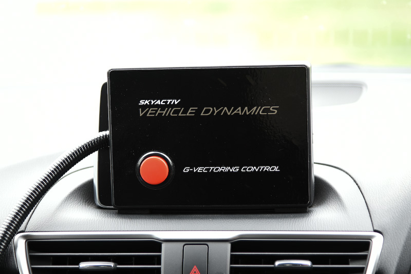 会場では4月に発表された新制御技術「G-Vectoring Control（G ベクタリング コントロール）」などについて紹介が行なわれる