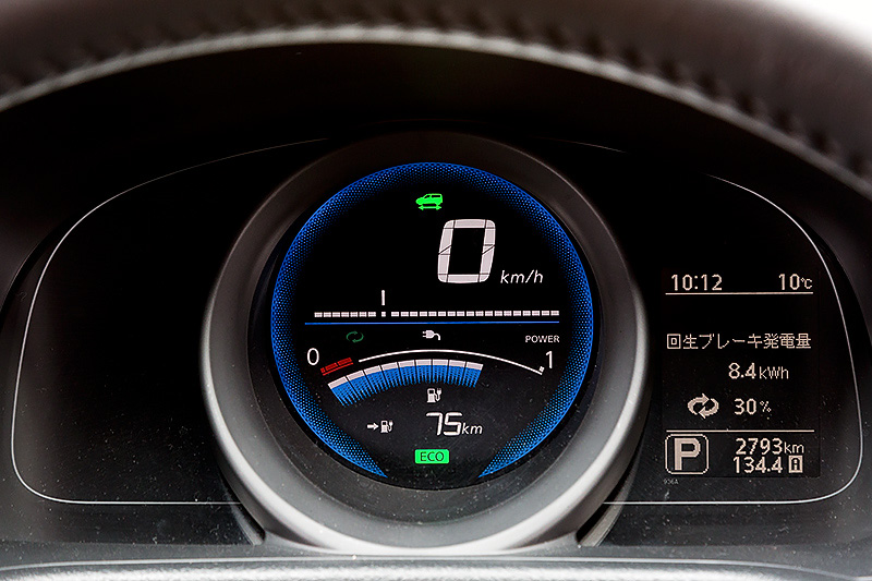 こちらはEVの「e-NV200」で、3列シート7人乗りの「G」グレード。ボディサイズは4560×1755×1850mm。価格は478万6560円