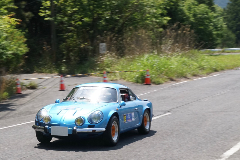 村道を封鎖したスペシャルステージ