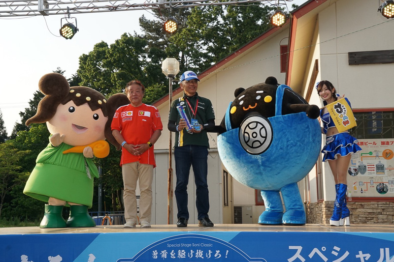 クラス別の表彰式の様子