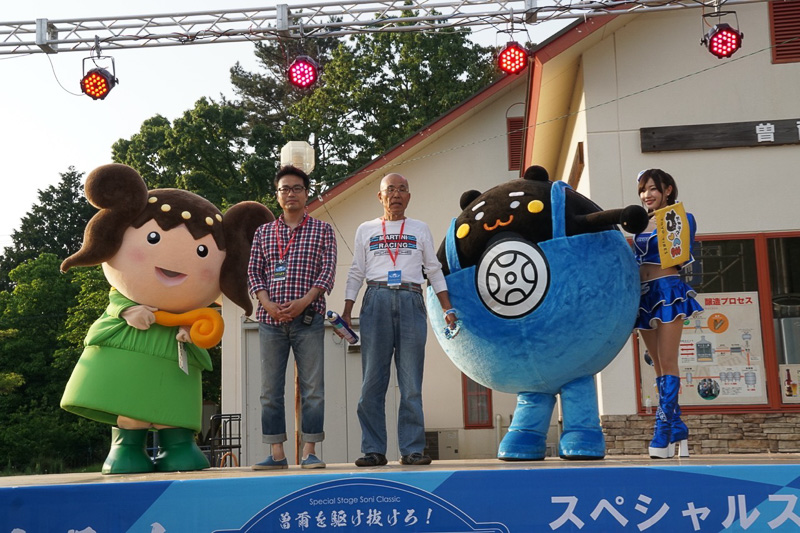 クラス別の表彰式の様子