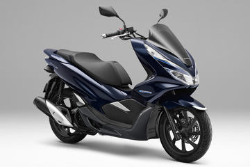 ホンダ、リアサスのストローク量増加などスクーター「PCX