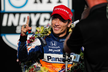 佐藤琢磨 インディ500 2020 ミルクボトル INDY500 優勝記念 楽天市場】インディ500 ミルクボトル 2020 佐藤琢磨 優勝記念