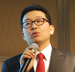 写真2：米フェイスブック APAC 地域インフラストラクチャ担当のヨンスク・チョイ氏
