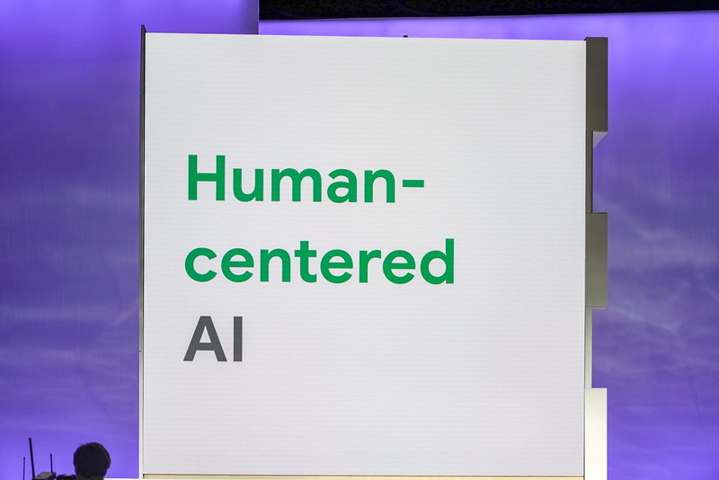 コンタクトセンターAIと呼ばれるコールセンター用のAIソリューションも発表された