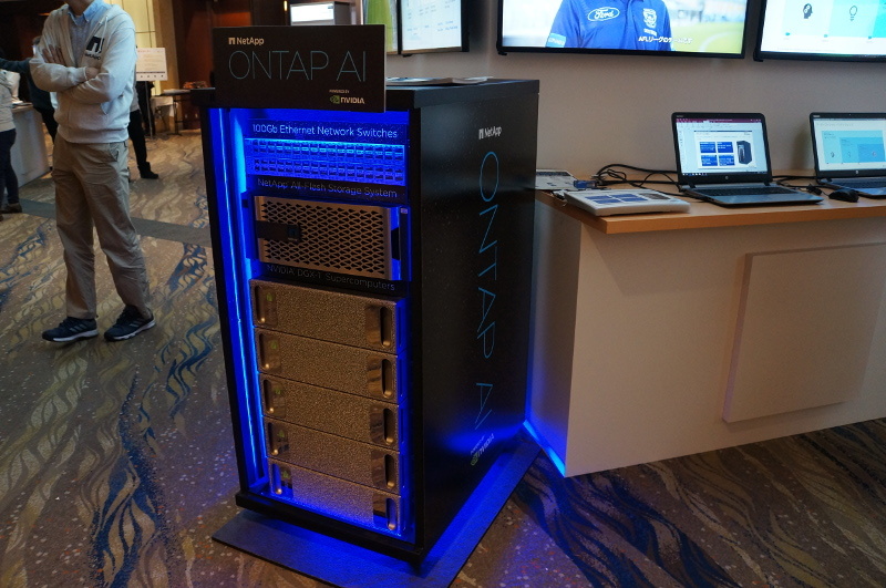 展示会場で展示されたNetApp ONTAP AI