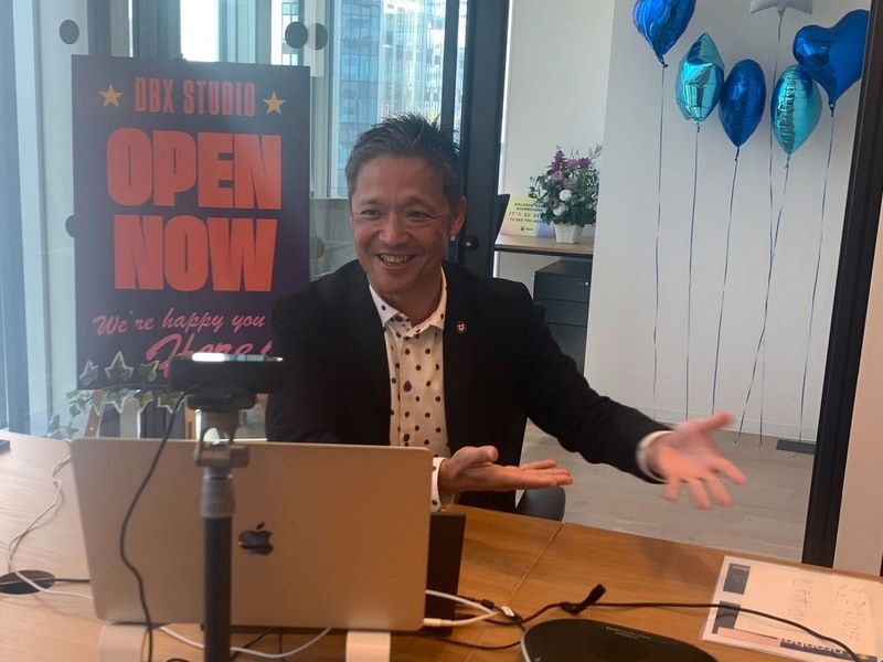 Dropbox Studioから中継する梅田氏