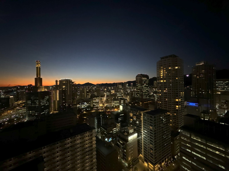 以前はレストランが入っていたという24階からの夜景