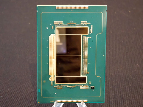 Intel、「Xeon 6 6700E」を正式発表 第2世代Xeon SPと比べ1/3のラック