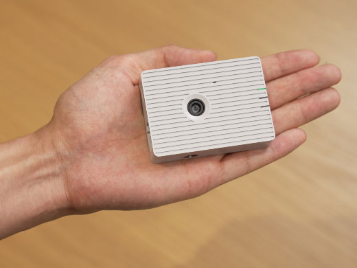 入退管理ソリューションで利用するAIカメラ