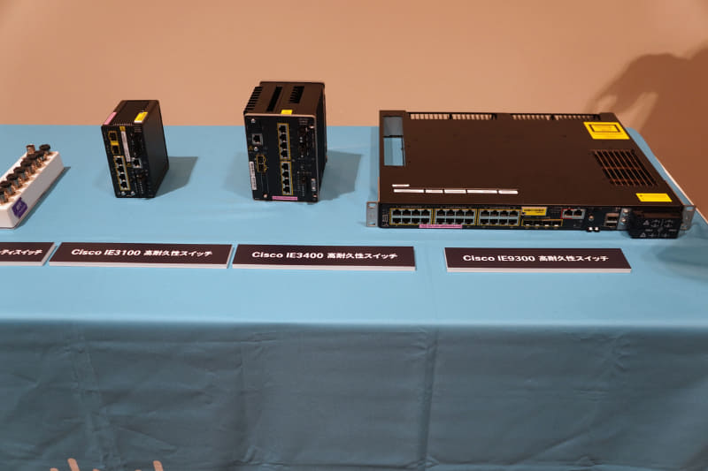 記者説明会で展示された高耐久スイッチ