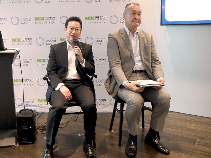 写真左から：NXワンビシアーカイブズ AI－OCR事業推進部 担当部長の室雅晴氏、同 取締役常務執行役員の井戸賢次氏