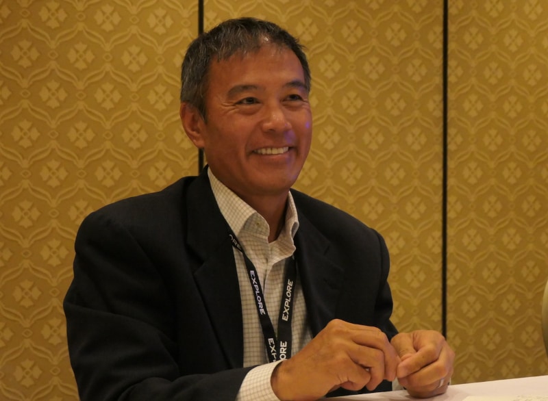 BroadcomでTanzuチームのプロダクトマネジメント＆マーケティングを統括するバート・トマ氏。新しいデータレイクハウスサービスであるTanzu Data Intelligenceの強みとして「PostgreSQLをベースにしたGreenplumがコアになっていることで、データレイクハウスとして圧倒的なスケーラビリティを実現できている」と語る
