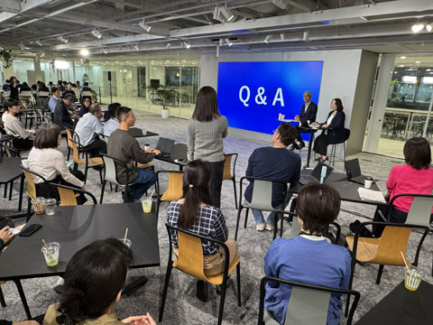 社員からの質問に答える森田社長兼CEO