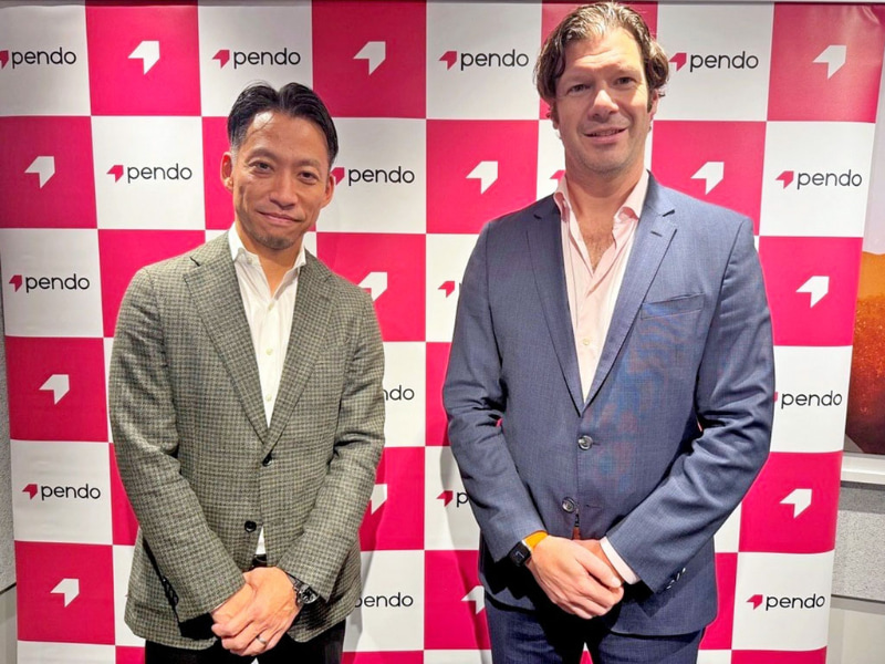 米Pendo.io 創業者 兼 CEO トッド・オルソン氏（右）と、Pendo.io Japan カントリーマネージャー 花尾和成氏（左）