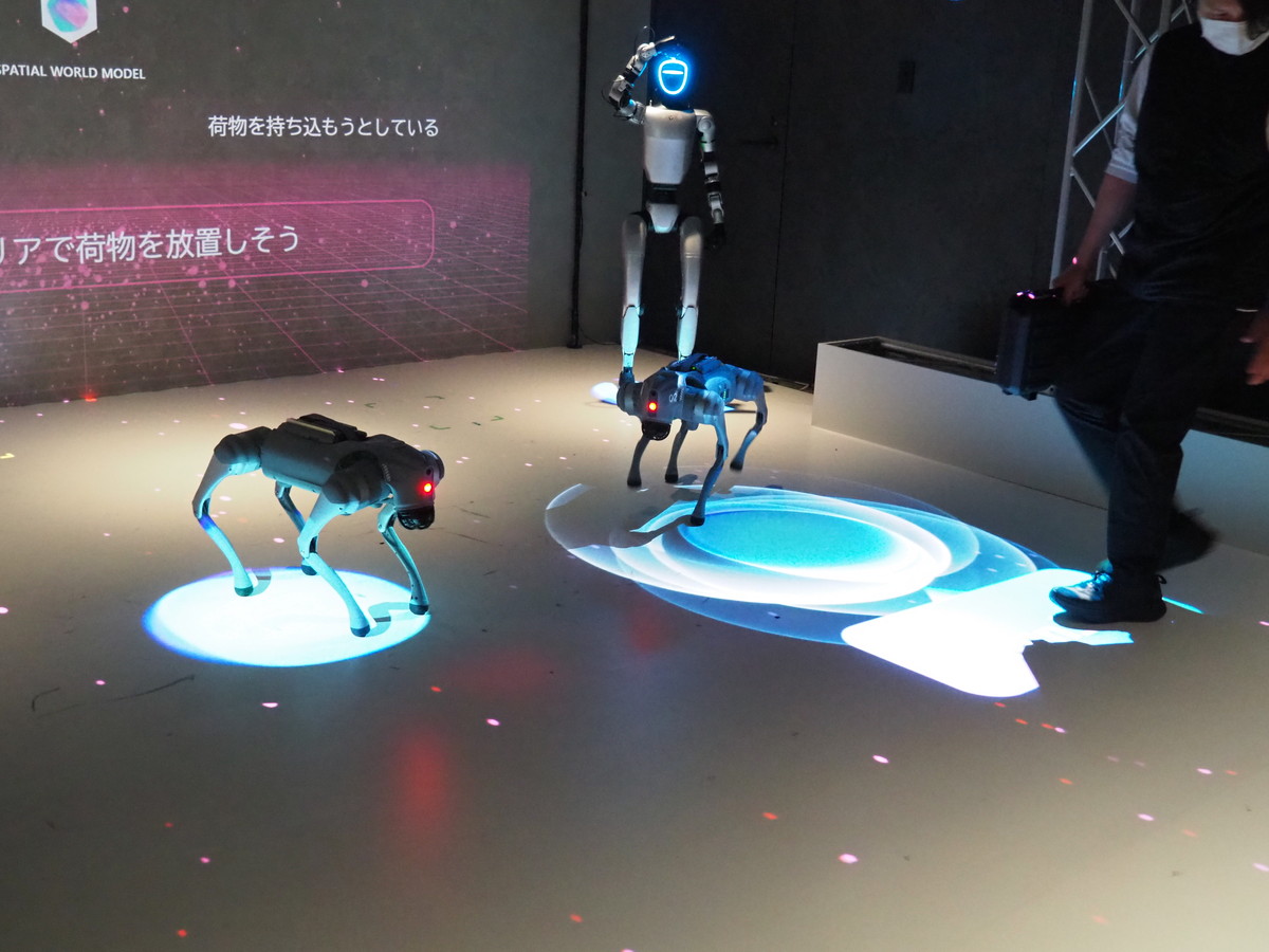 危険を察知した時には事前に回避することや、アラートを出すことができる