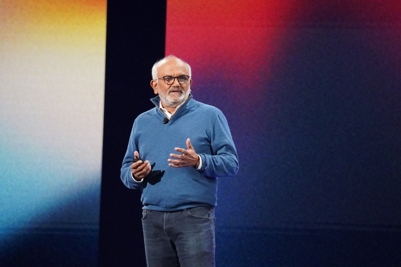 Adobe CEO シャンタヌ・ナラヤン氏