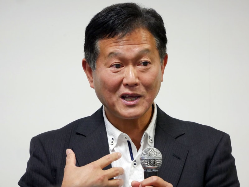 NEC PC サービスセールス事業本部営業本部長の星野敬正氏