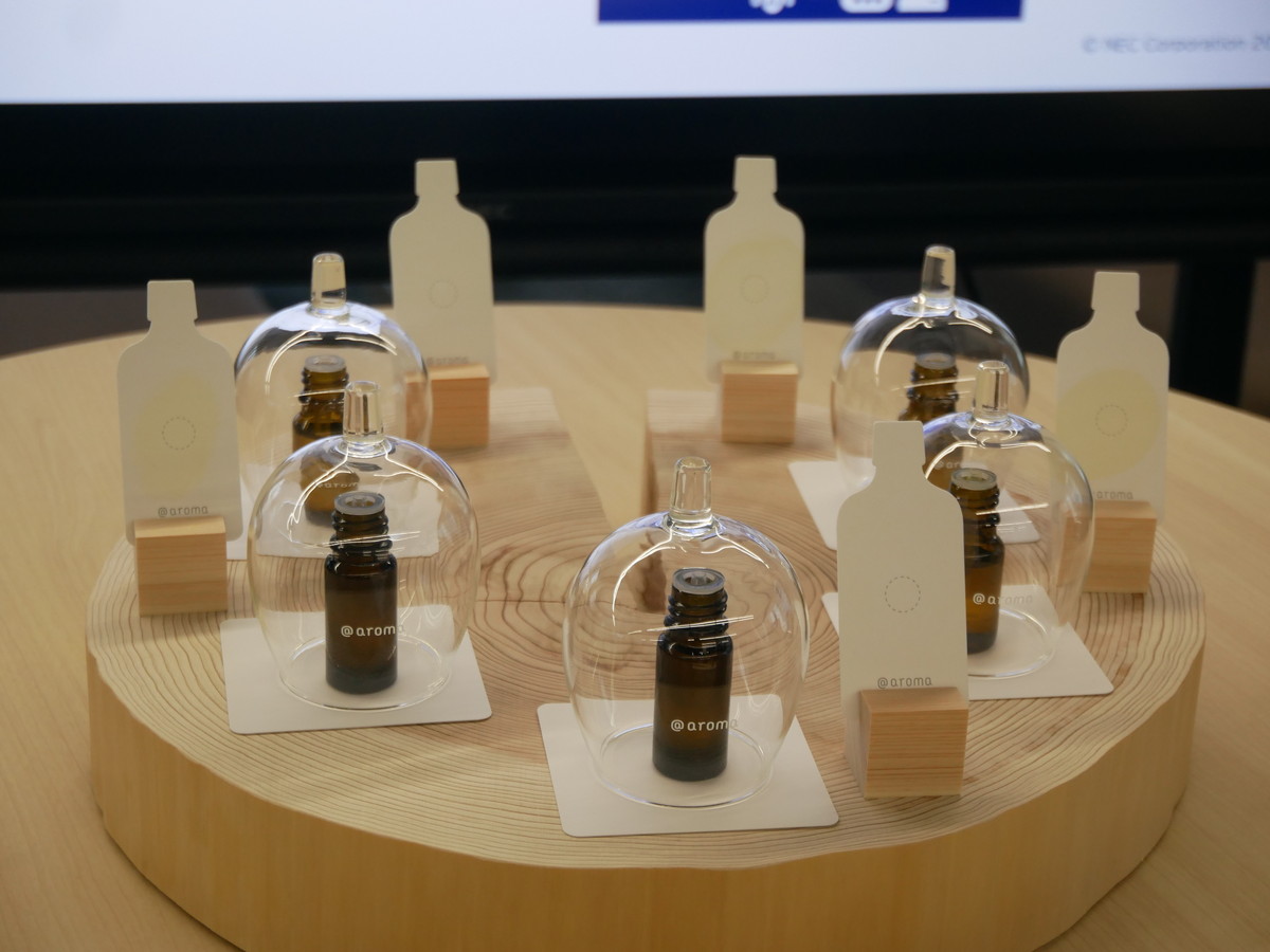 香りはcotomiを利用して、NECの5つの行動基準をもとに開発したものだという