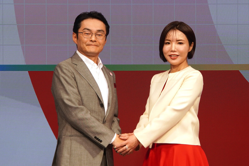 左から、株式会社三菱UFJフィナンシャル・グループ 執行役専務 リテール・デジタル事業本部長 兼 グループCDTO 山本忠司氏、グーグル・クラウド・ジャパン合同会社 代表 三上智子氏