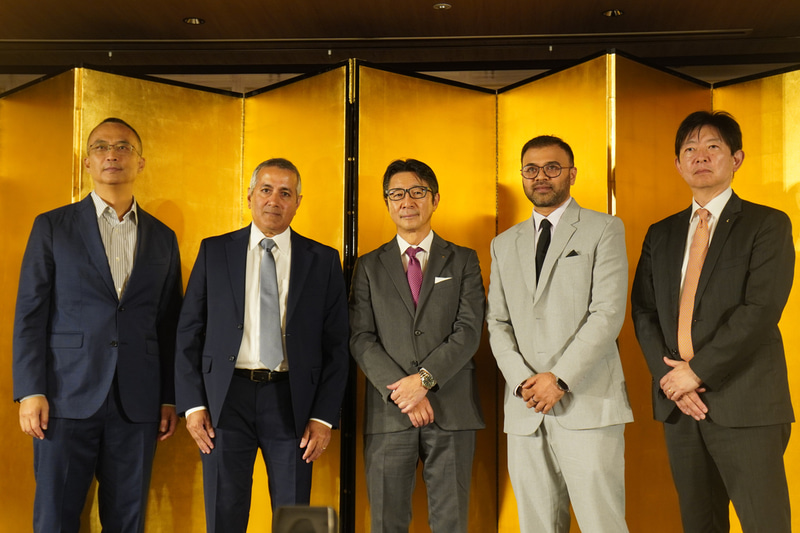 左から、Saviynt Inc. SVP of APJ Alex Lei氏、Saviynt Inc. COO 兼 Saviynt Japan株式会社 代表取締役 Shankar Ganapathy氏、株式会社アシスト 代表取締役社長 大塚辰男氏、Saviynt Inc. SVP, Product Vinit Shah氏、Saviynt Japan株式会社 取締役 小西雅宏氏