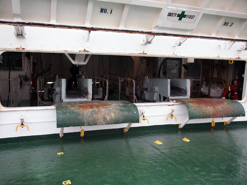 ドラムケーブルエンジンの入り口。バウシーブと正対している。