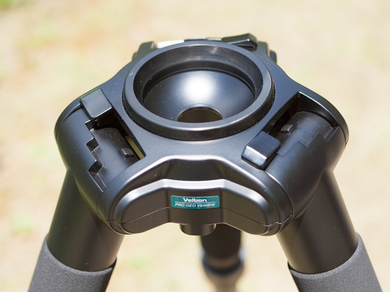 三脚側はお椀で雲台を受ける