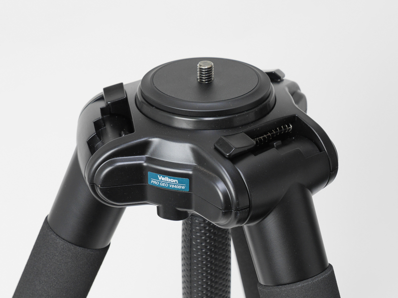 付属の「フラット台座プレート」を装着したところ