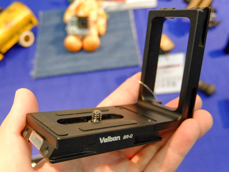 QRAシュー対応のL型ブラケット