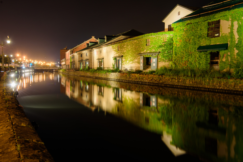 ニコンD810／AF-S NIKKOR 24-70mm f/2.8E ED VR／38mm／絞り優先AE（F8、8秒）／ISO 200／WB：電球