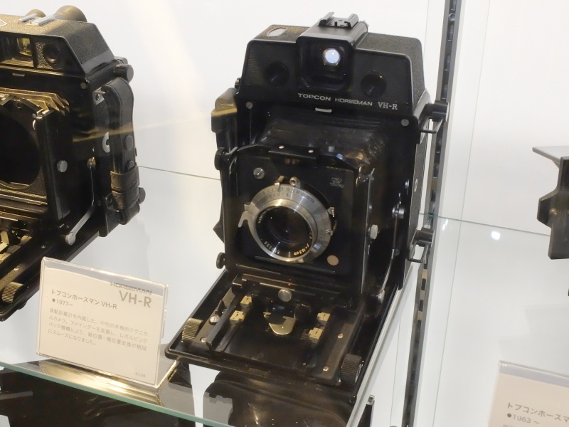 トプコンホースマンVH-R。連動距離計を内蔵した中判テクニカルカメラ