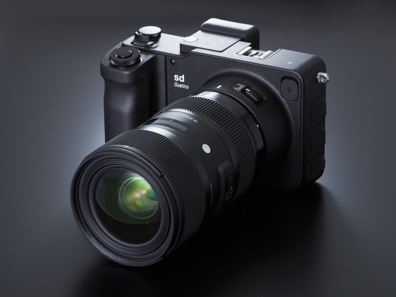 「18-35mm F1.8 DC HSM」を装着したsd Quattro