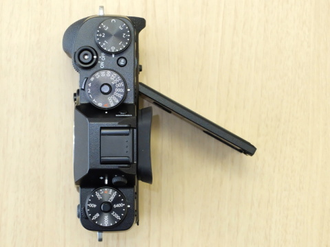 写真で見るFUJIFILM X-T2 - デジカメ Watch