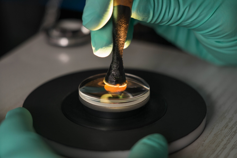 2枚のレンズの貼り合わせ