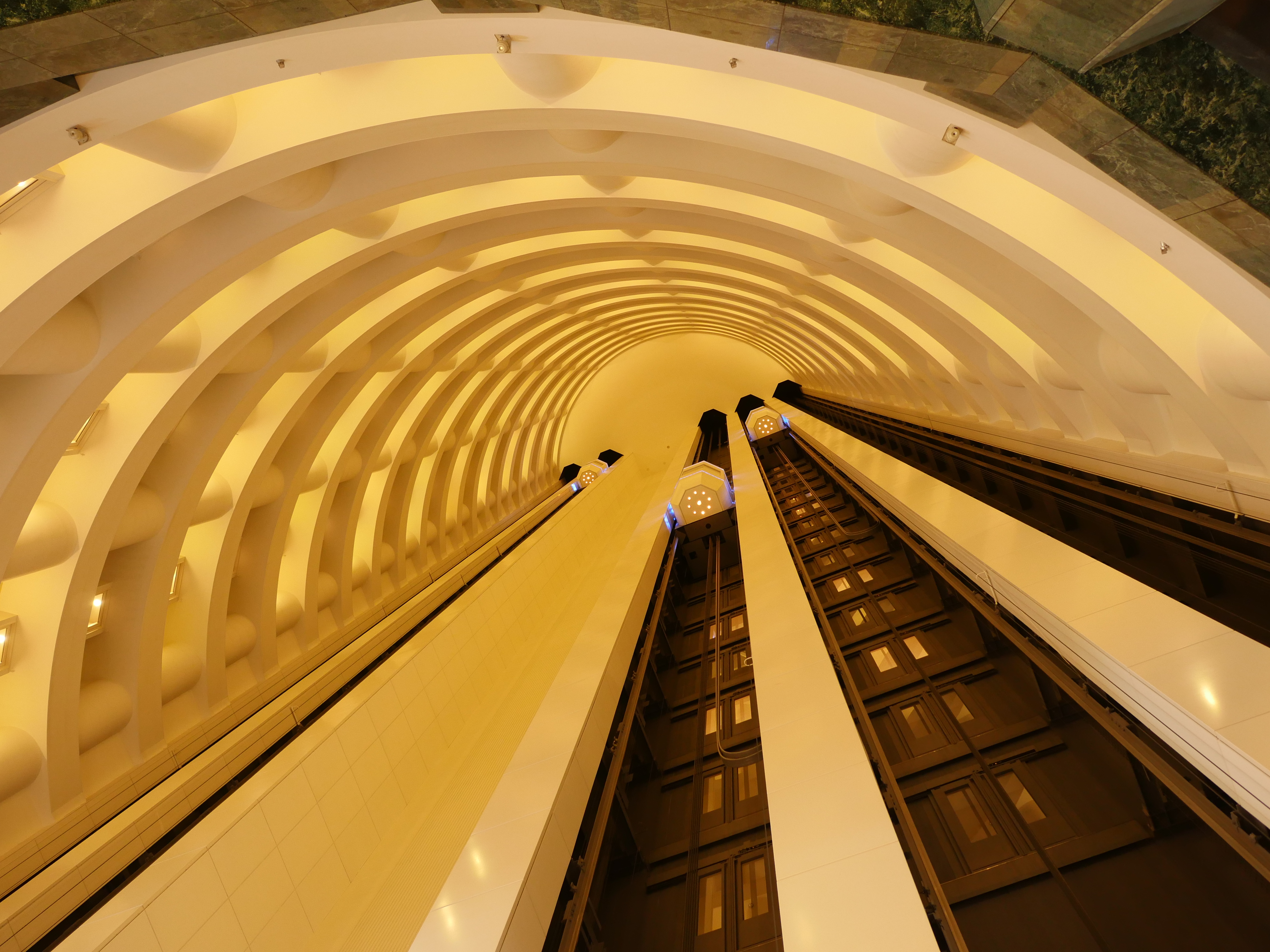 オリジナル（RAW+JPEGのうちのJPEG）LUMIX GH4 / LEICA DG SUMMILUX 15mm F1.7 ASPH. / 1/15秒 / F2.5 / ISO 800 / 15mm