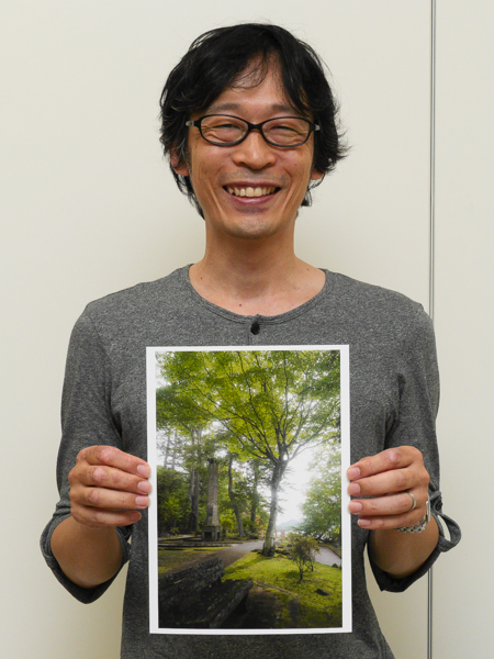 参加者の1人（3人目の男性）は、「写真は瞬間が写ってるだけのはずなのに、撮影の時に時間をかけていることまでわかったのには驚いた。アドバイスを聞いて、細かいことを気にせずにトライしていきたいと思った」と感想を述べていた