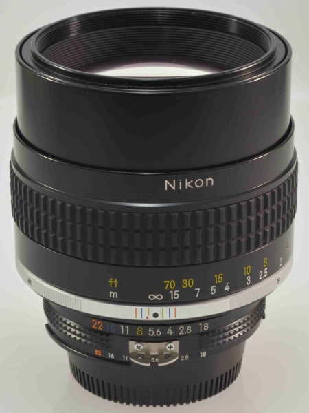 Ai Nikkor 105mm f/1.8 S