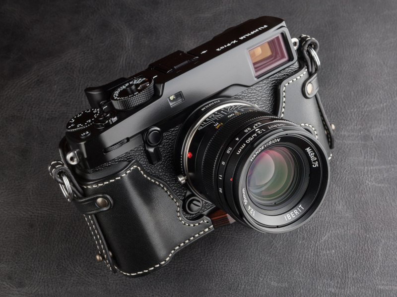 鳥井工房のX-Pro2オールドスタイルケースは税込3万5,800円。オーダーメイド製作となる