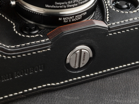 土曜日まで値下げX-PRO1 美品レンズ3本 バッテリー2個 カスタムストラップ X-Pro2オールドスタイルケースサドルプルアップチョコ
