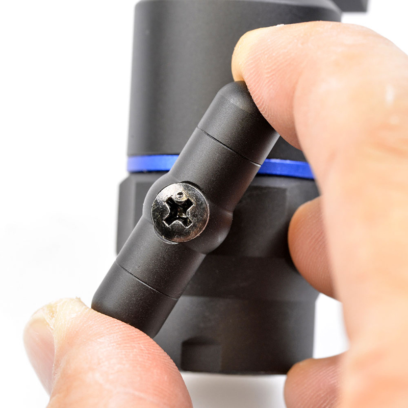 自由雲台SBH-180DSを搭載。ボール固定ノブを操作すると、ボール部やベース部が操作できるようになる