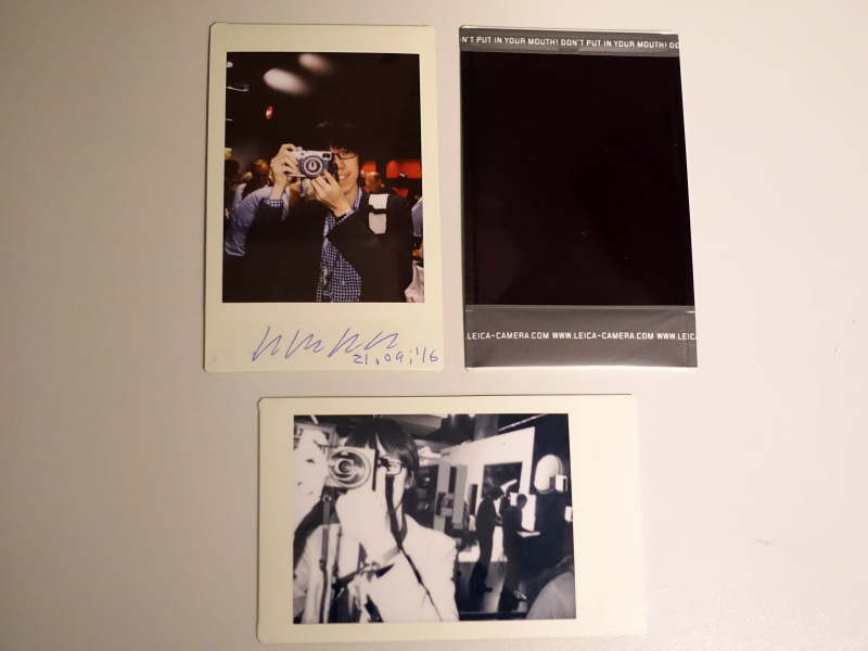 ライカ ゾフォートで撮影した写真。ブースなどで来場者を撮ってもらえる。モノクロは真っ黒な部分が多くても絵として成立しやすい印象で、実はとてもインスタントカメラ向きかもしれない