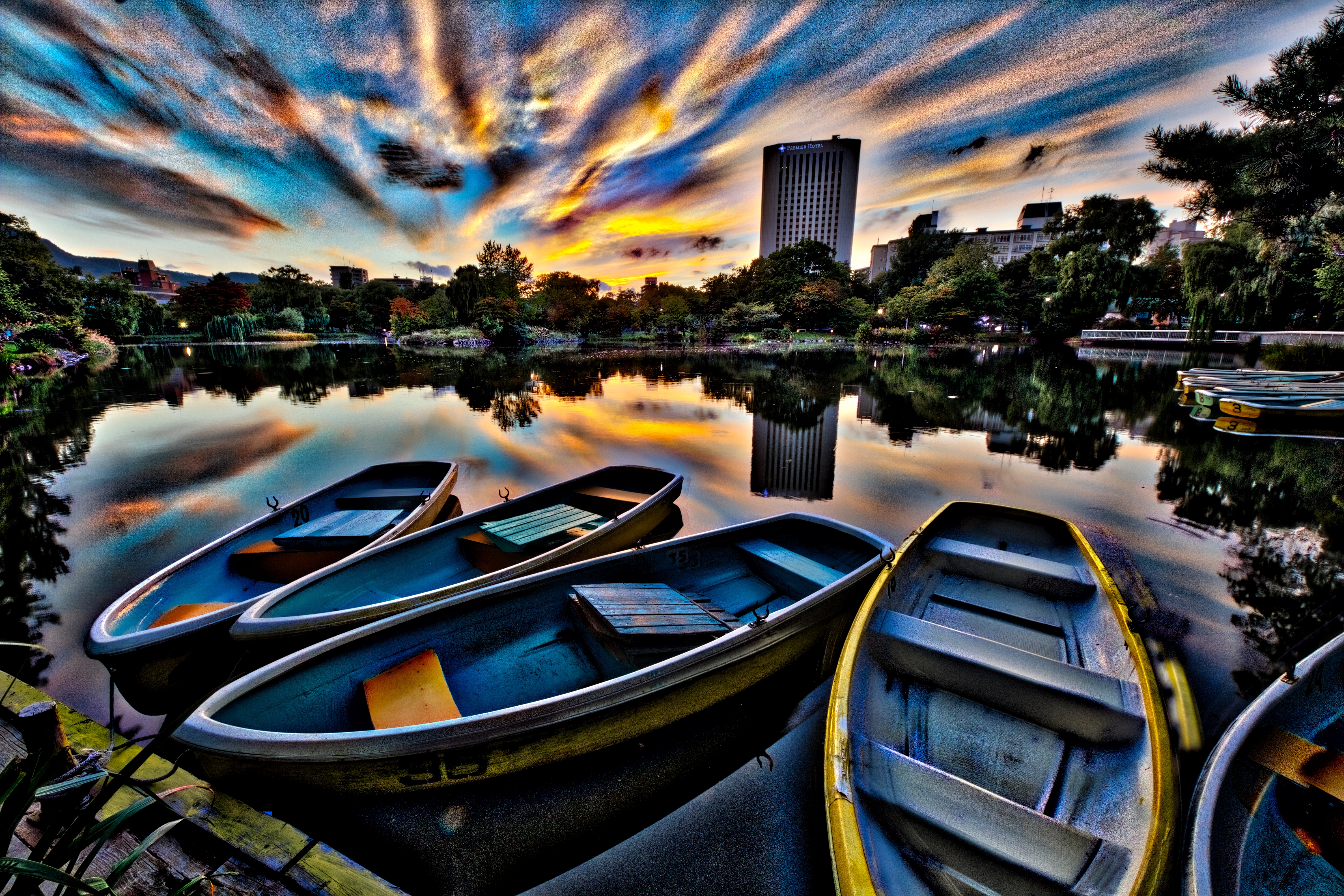 X-Rated HDR Don't Look